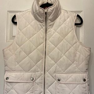 Womens Medium, white, puffer jacket by Bass